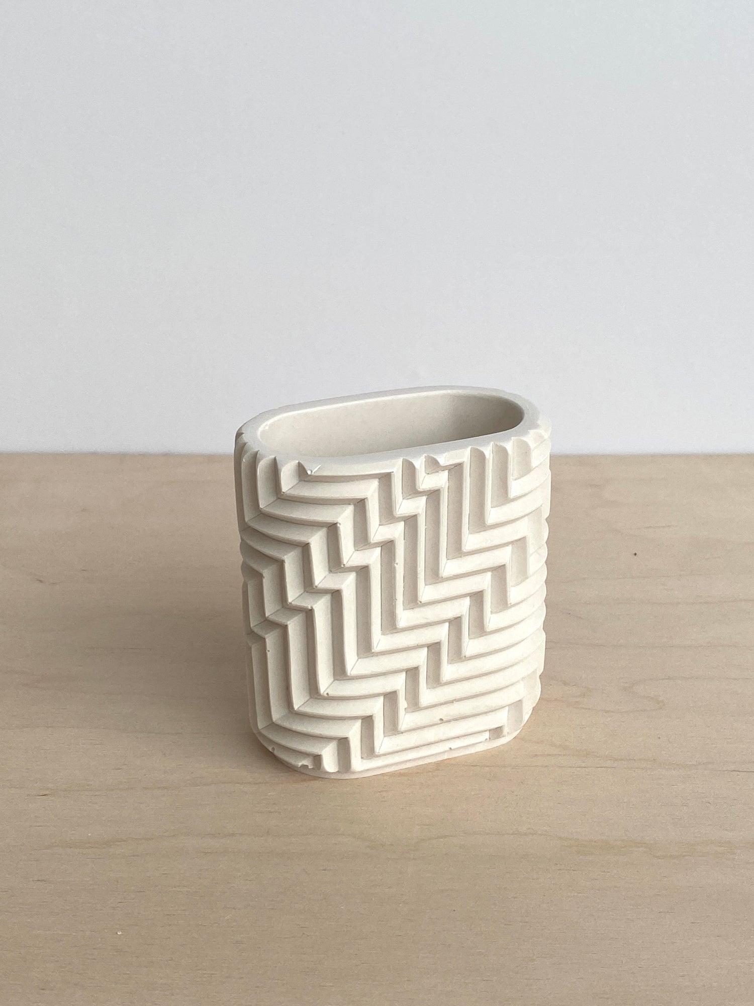 herringbone plant pot Herringbone Pen Pot no.3 – Phil Cuttance